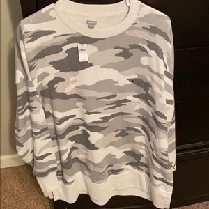 AE oversized boyfriend sweatshirt